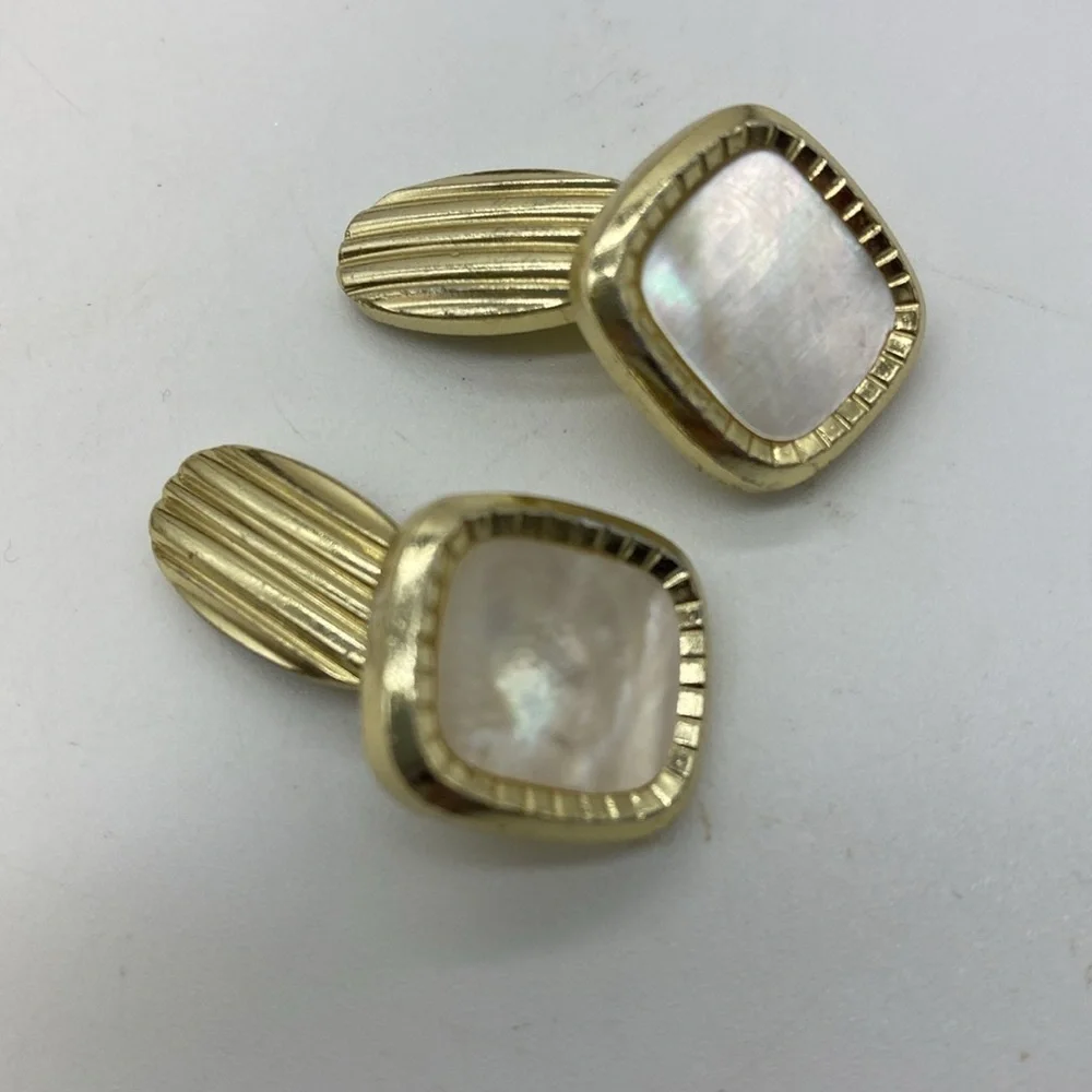 Tie Pin Men’s & Mother of Pearl Cufflinks Gold Tone EUC